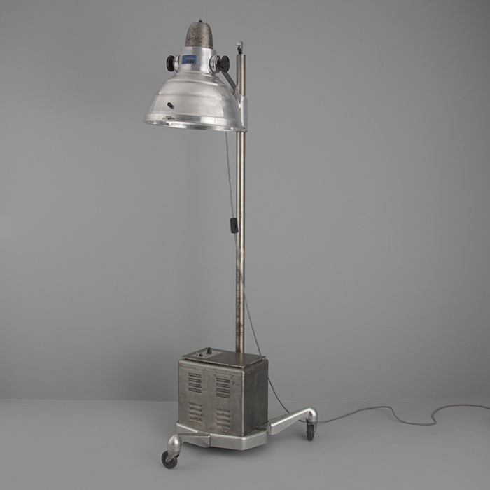 Superb medical lamp by Hanovia | skinflint